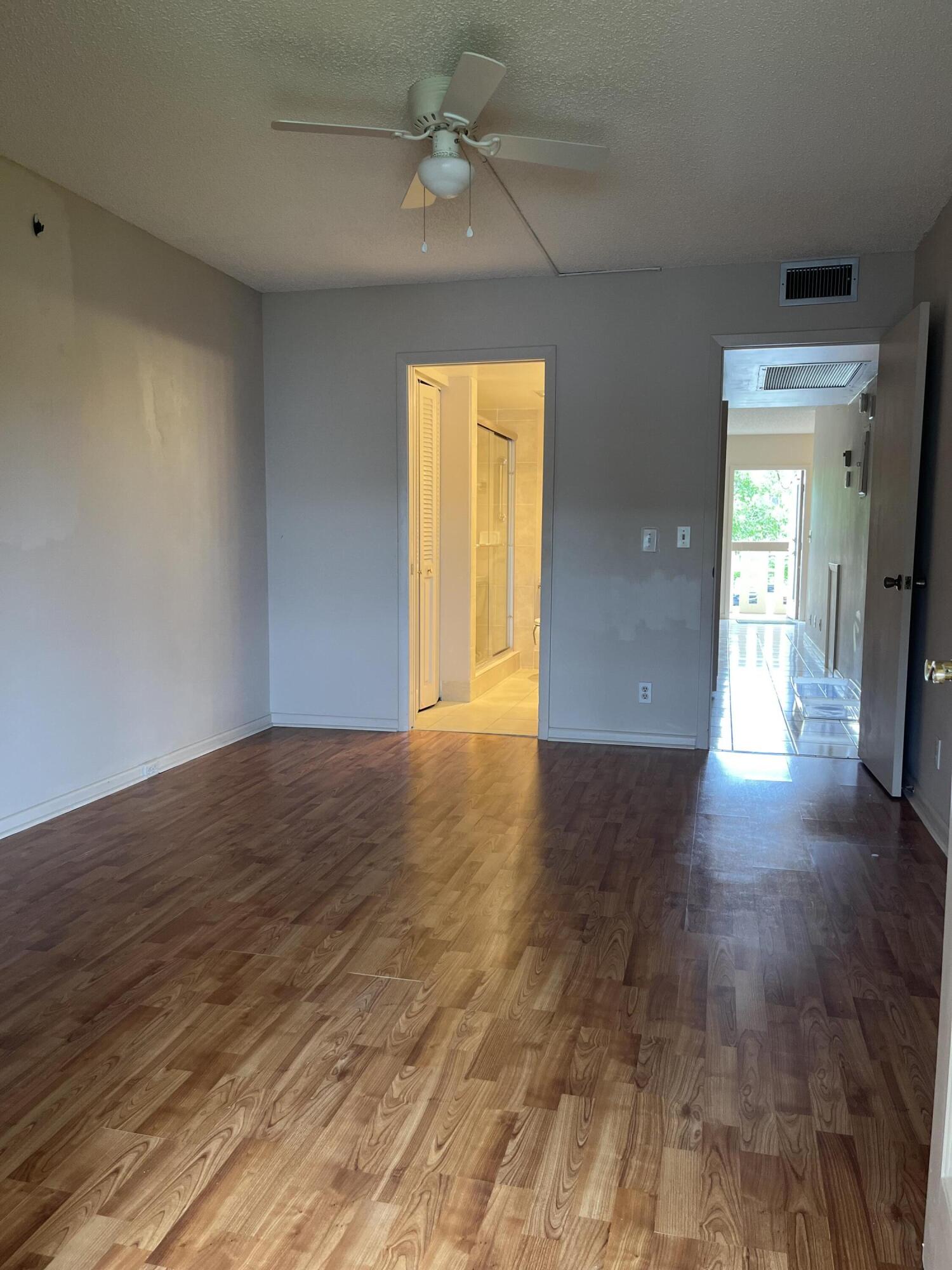 2045 Wolverton C Boca Raton, FL 33434 - Photo 5 of 15 2045 016