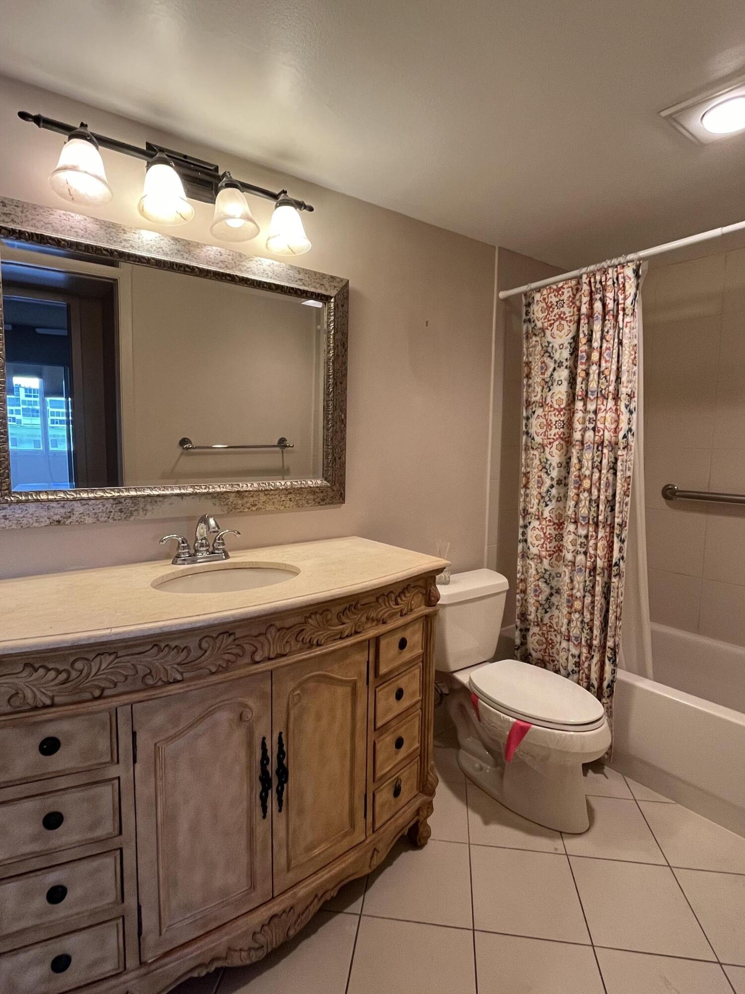 2045 Wolverton C Boca Raton, FL 33434 - Photo 9 of 15 2045 005