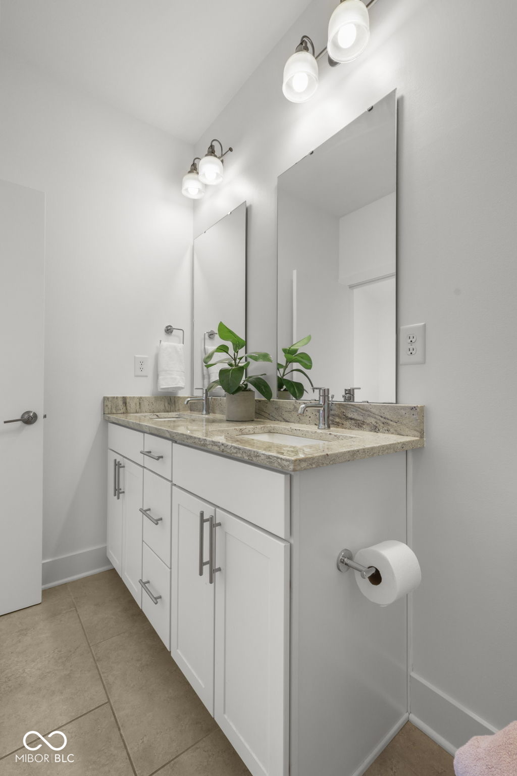 612 Pomeroy Street Indianapolis, IN 46202 - Photo 18 of 38