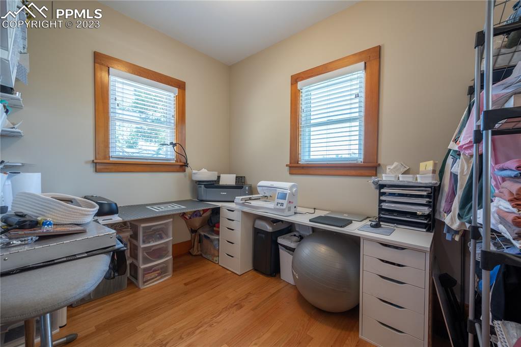 24141 Eccles Street Elbert, CO 80106 - Photo 19 of 37 a kitchen that has a sink chair and appliances