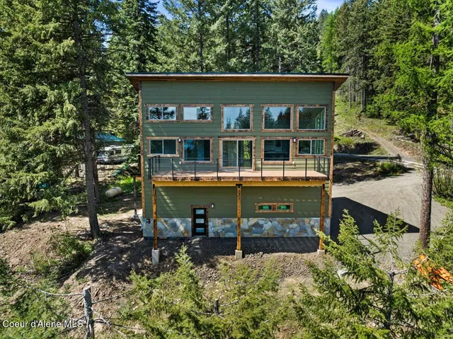 $1,299,000 | 21941 South Lakeview Drive, Worley, ID 83876