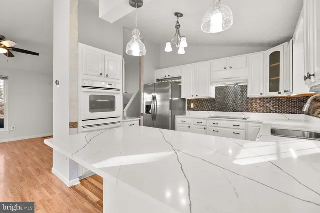 $550,000 | 5450 Bluecoat Lane, Columbia, MD 21045