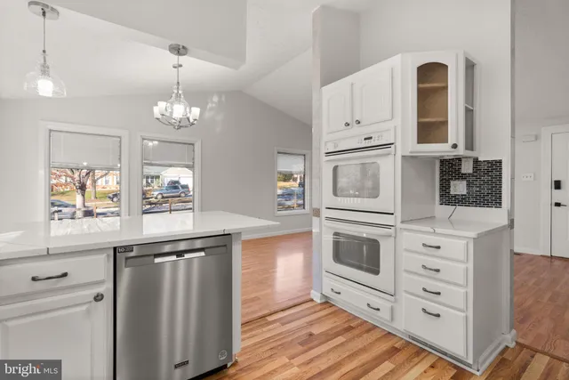 $550,000 | 5450 Bluecoat Lane, Columbia, MD 21045