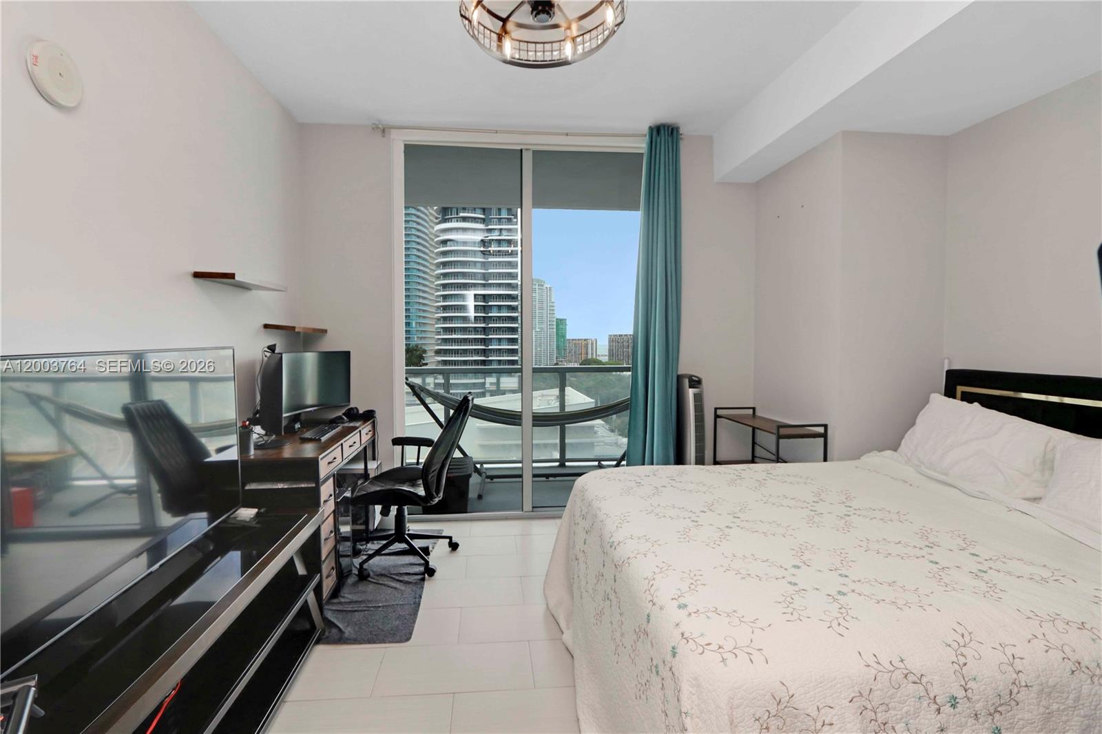 79 Southwest 12th Street, Unit 2106S Miami, FL 33130 - Photo 15 of 45