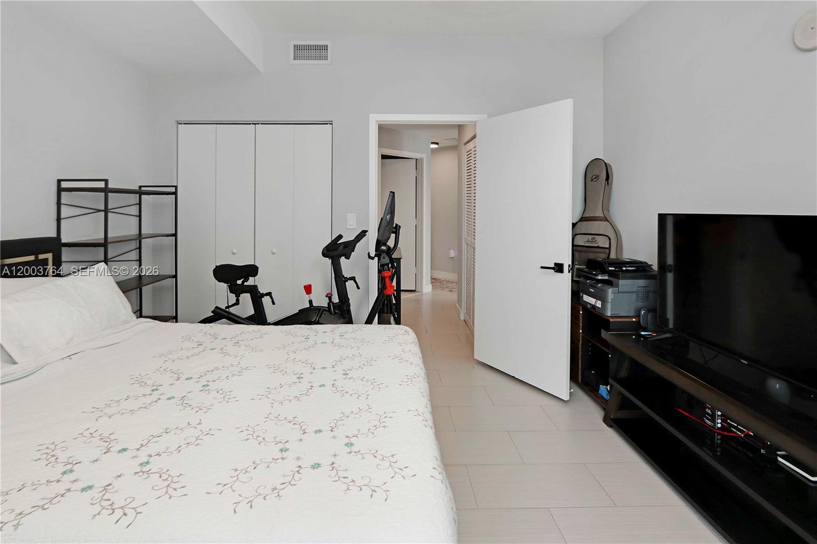 79 Southwest 12th Street, Unit 2106S Miami, FL 33130 - Photo 16 of 45