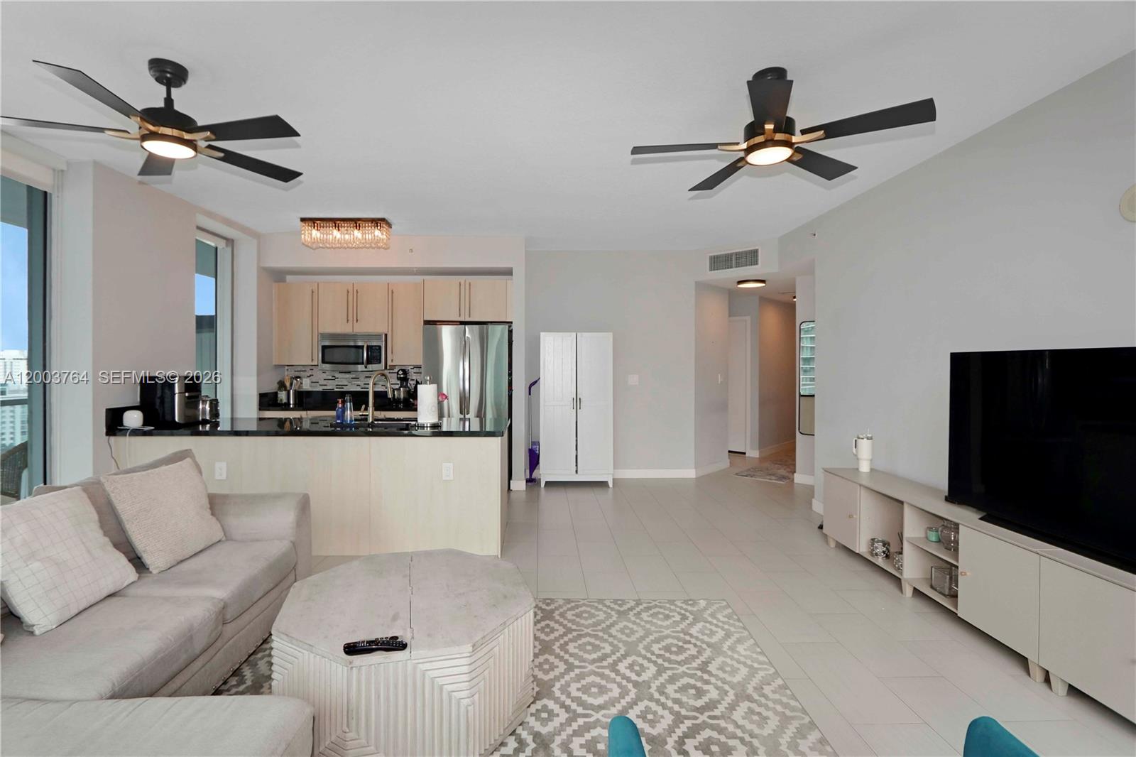 79 Southwest 12th Street, Unit 2106S Miami, FL 33130 - Photo 2 of 45