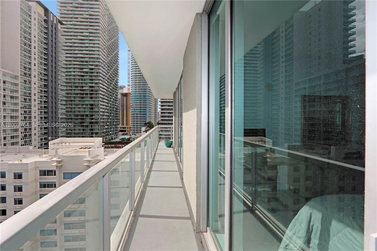 79 Southwest 12th Street, Unit 2106S Miami, FL 33130 - Photo 21 of 45