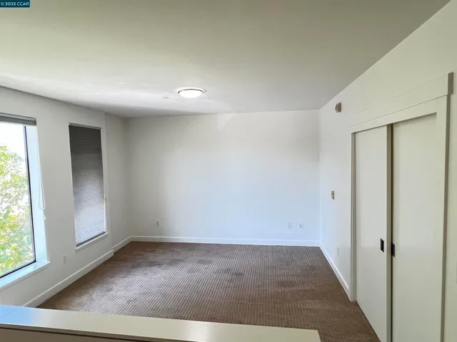 $2,695 | 6501 San Pablo Avenue, Oakland, CA 94608