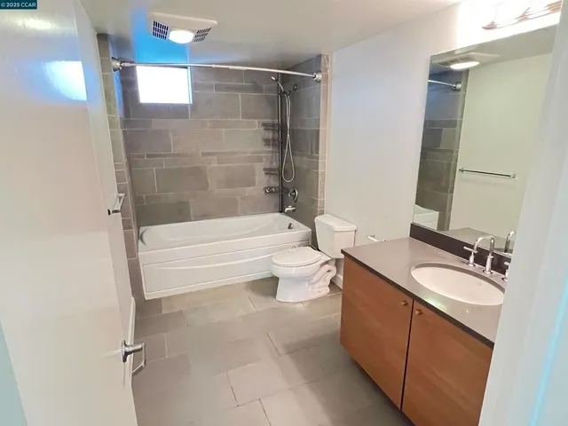 $2,695 | 6501 San Pablo Avenue, Oakland, CA 94608