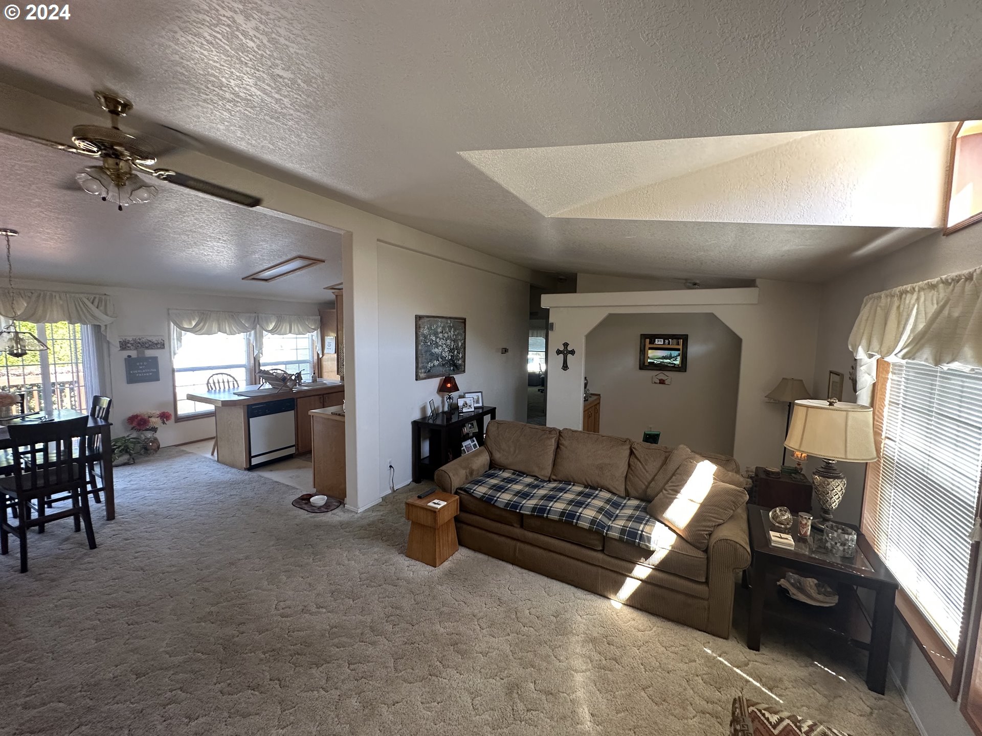 17643 Northwest Shady Fir Loop Beaverton, OR 97006 - Photo 2 of 12 Gallery Image 2
