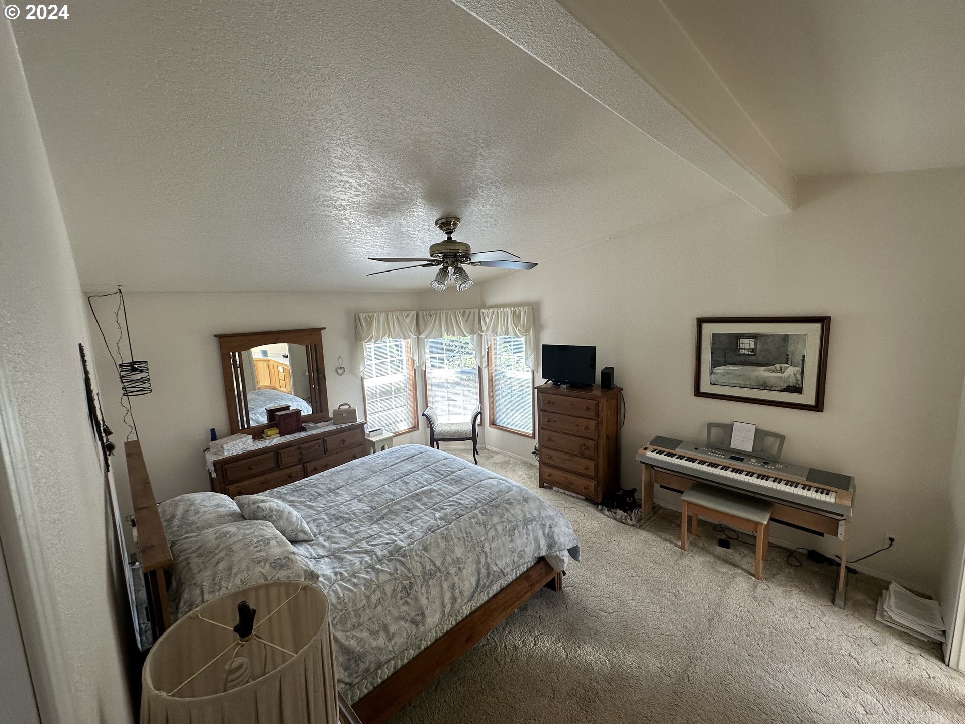 17643 Northwest Shady Fir Loop Beaverton, OR 97006 - Photo 6 of 12 Gallery Image 6