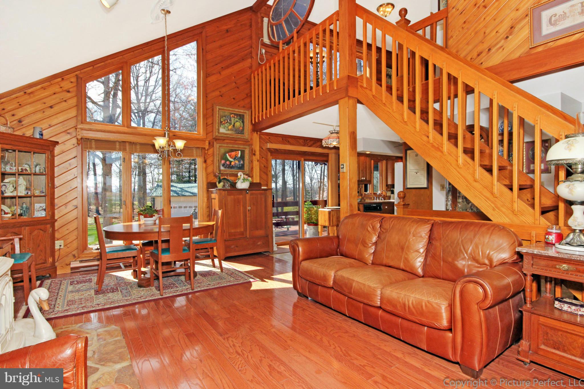 3614 Bullfrog Road Taneytown, MD 21787 - Photo 4 of 29 Living Room