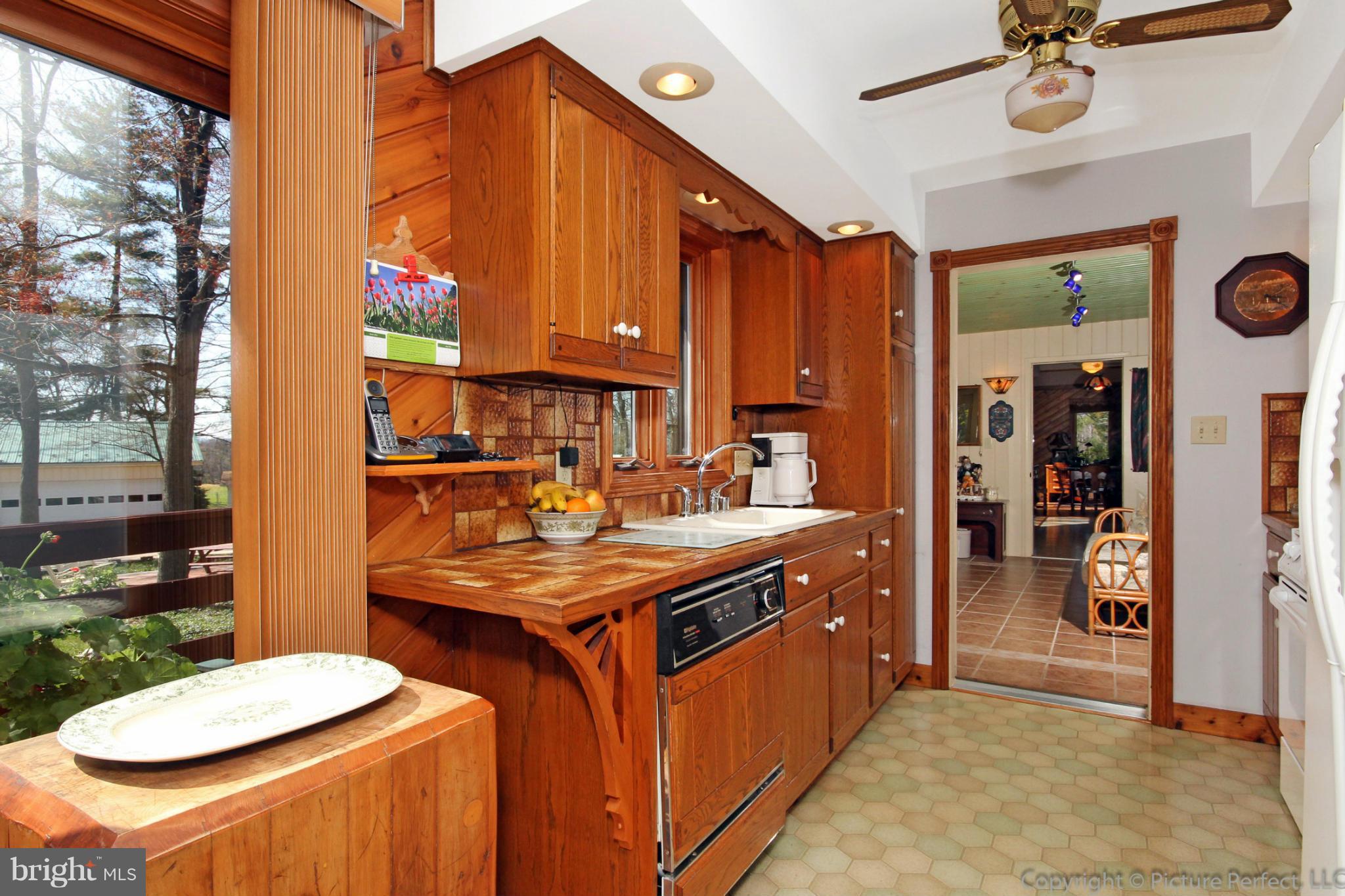 3614 Bullfrog Road Taneytown, MD 21787 - Photo 6 of 29 Kitchen