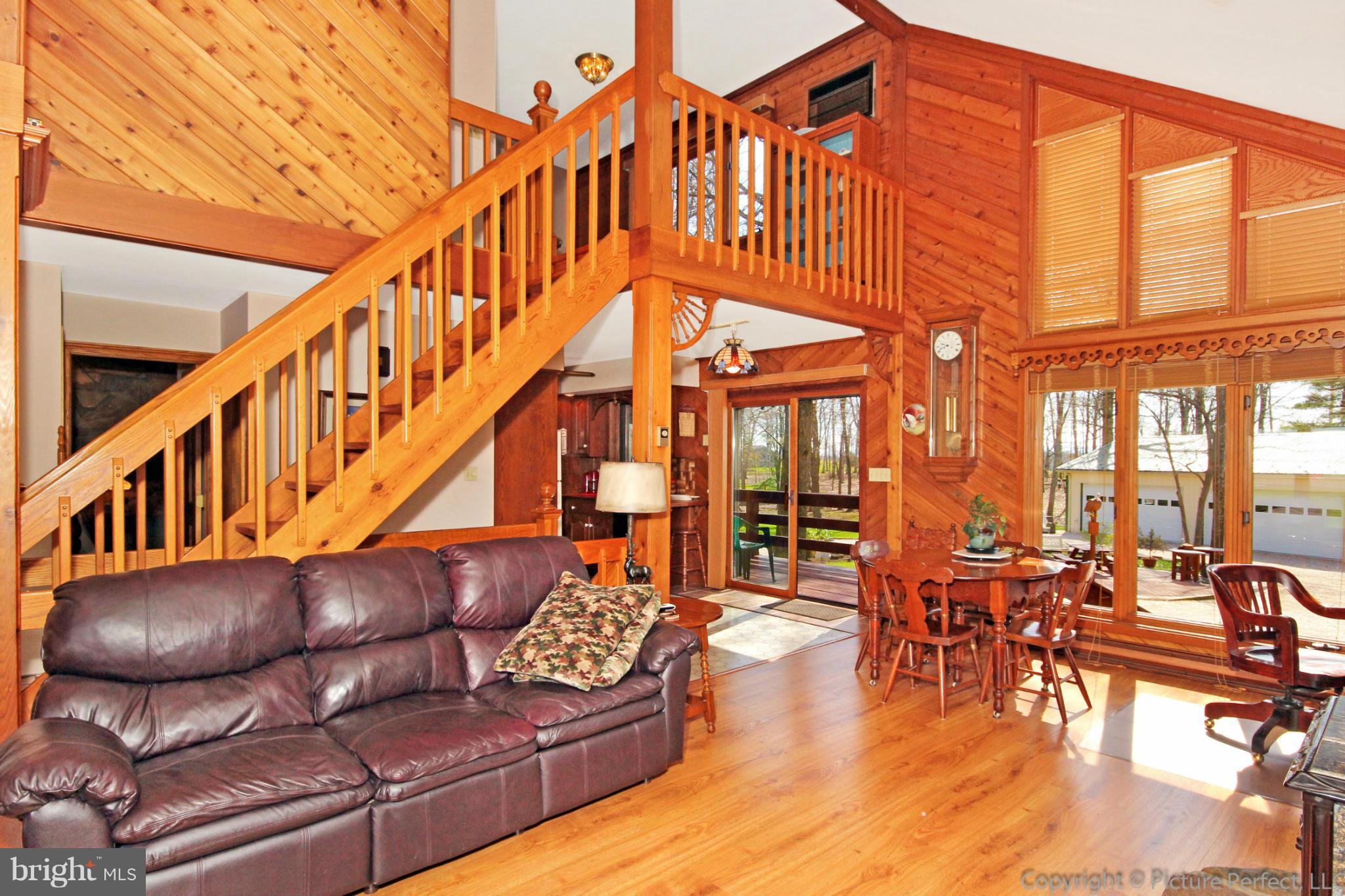 3614 Bullfrog Road Taneytown, MD 21787 - Photo 10 of 29 Living Room