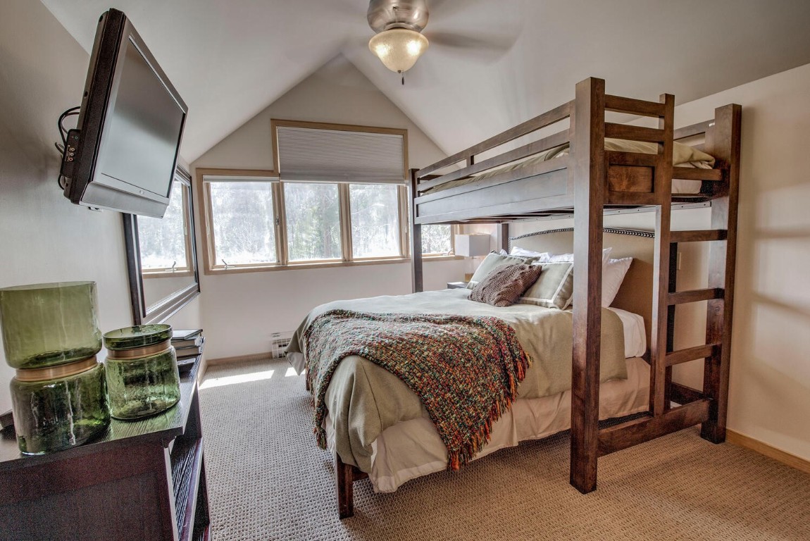 2027 Soda Ridge Road, Unit 1929 Keystone, CO 80435 - Photo 17 of 44 queen bed and twin in top