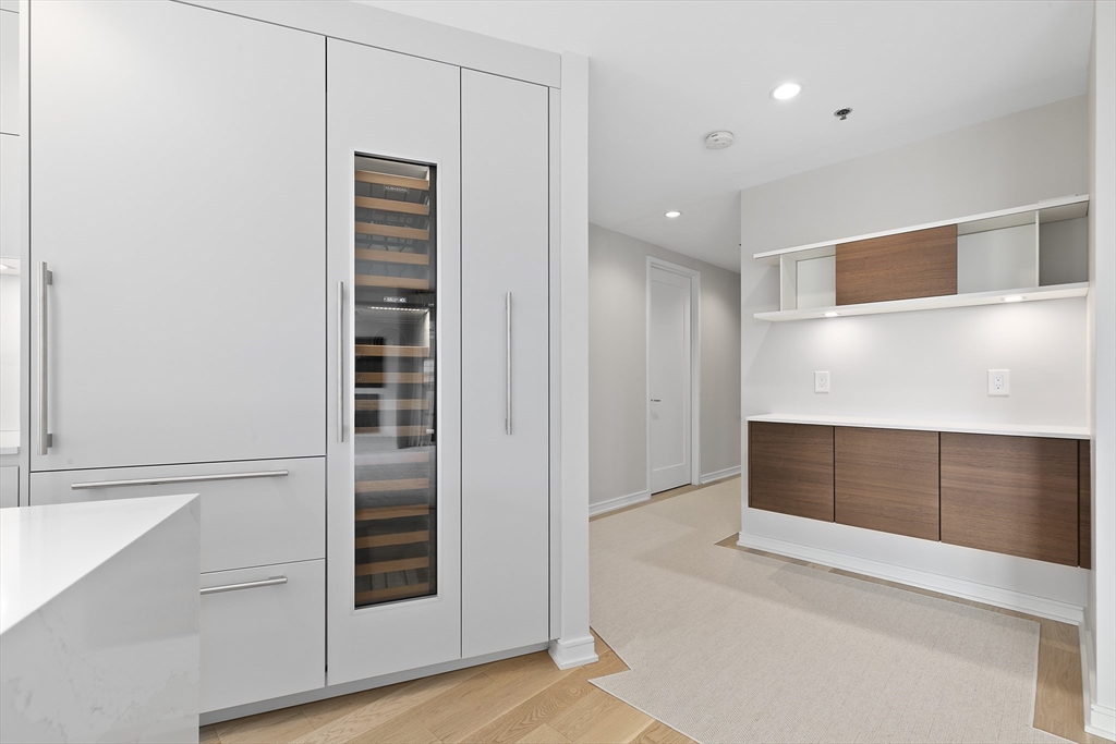 580 Washington Street, Unit 1002 Boston, MA 02111 - Photo 3 of 30