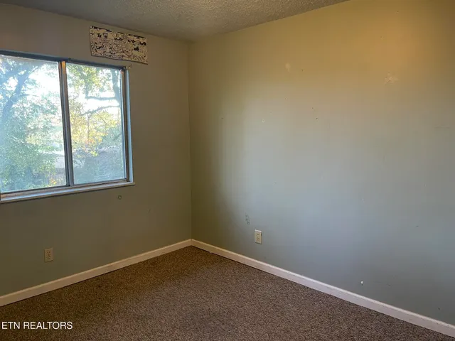 $249,900 | 2128 Victoria Lane, Alcoa, TN 37701