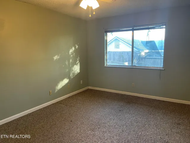 $249,900 | 2128 Victoria Lane, Alcoa, TN 37701