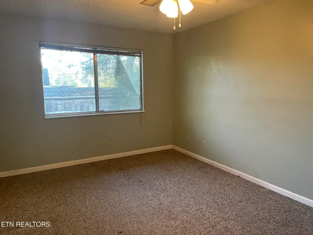 $249,900 | 2128 Victoria Lane, Alcoa, TN 37701