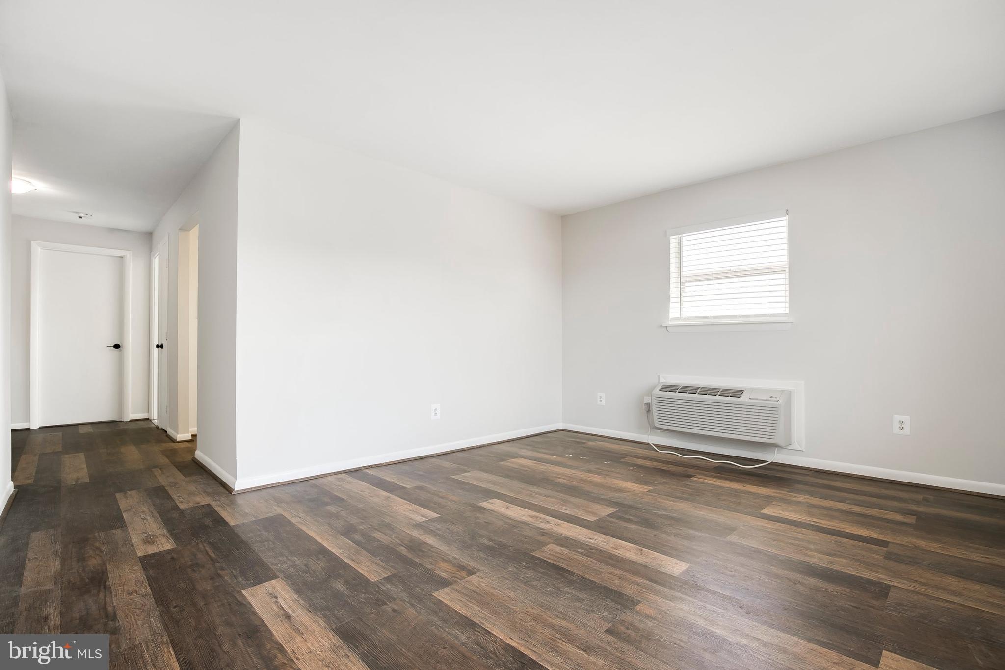 4643 20th Road North, Unit 8 Arlington, VA 22207 - Photo 4 of 22 Gallery Image 4