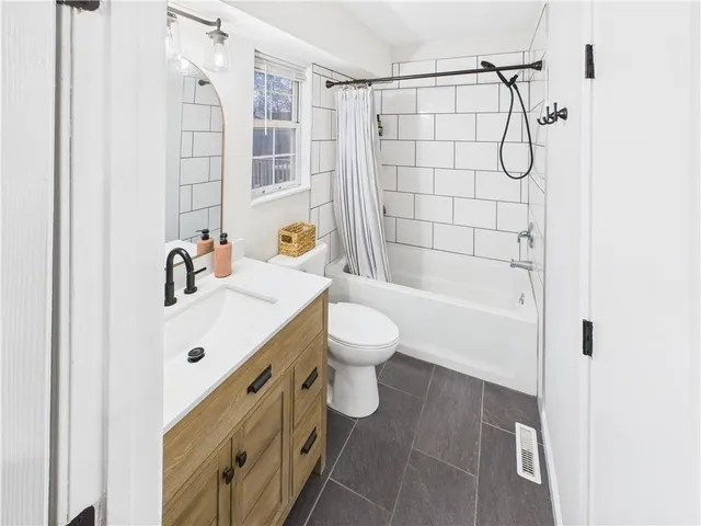 $314,900 | 317 Jones Avenue, Warrensburg, MO 64093