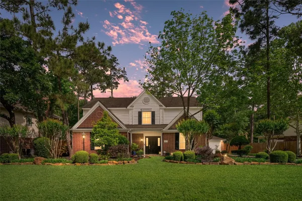 $700,000 | 38 East Summer Storm Circle, The Woodlands, TX 77381