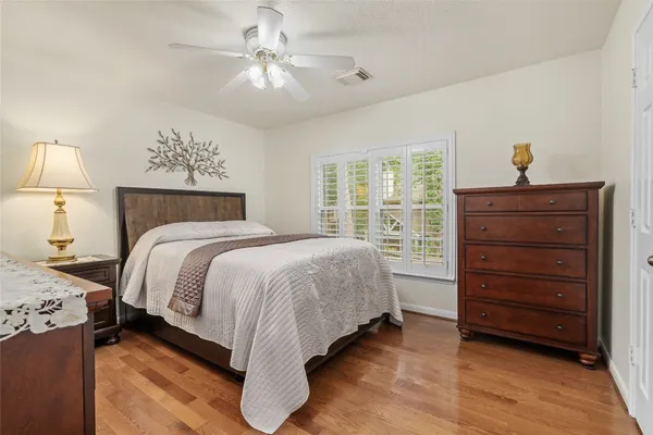 $700,000 | 38 East Summer Storm Circle, The Woodlands, TX 77381