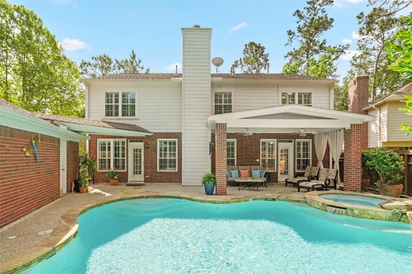 $700,000 | 38 East Summer Storm Circle, The Woodlands, TX 77381