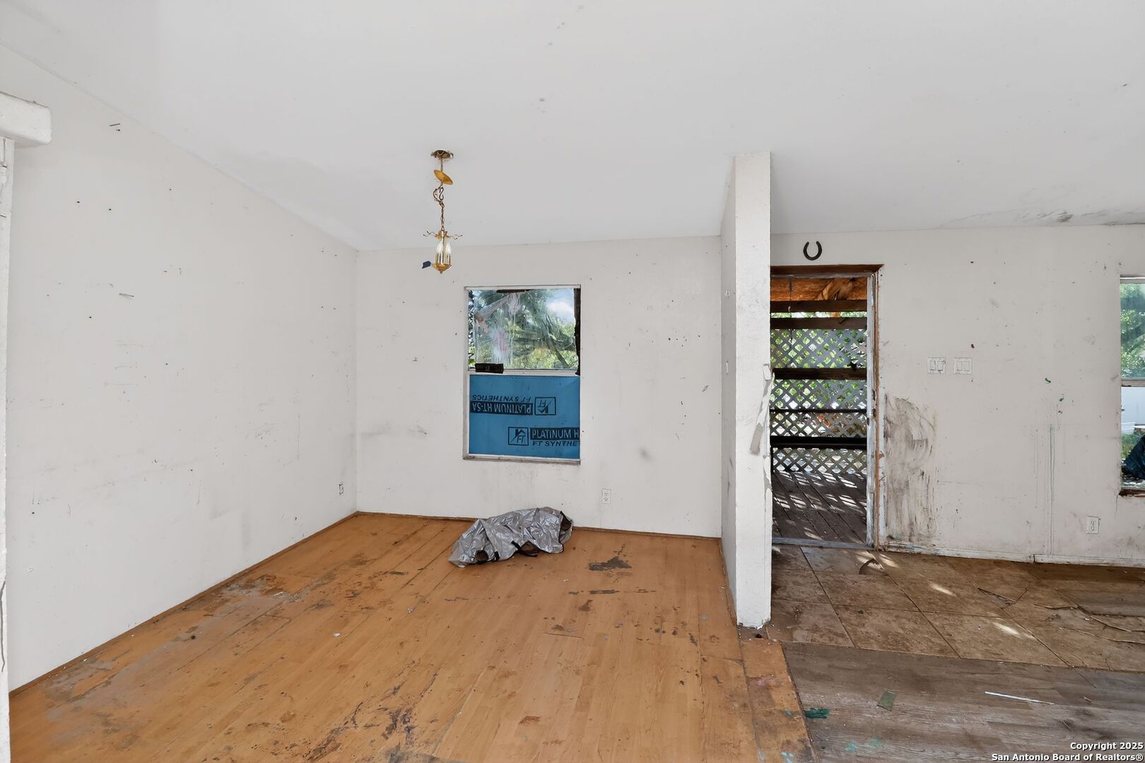 833 High Drive Spring Branch, TX 78070 - Photo 11 of 30 an empty room with closet and a window