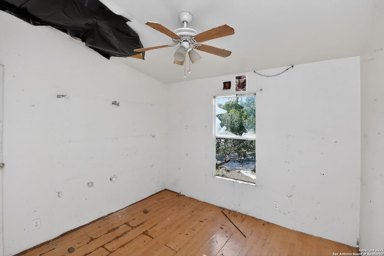 833 High Drive Spring Branch, TX 78070 - Photo 21 of 30 a view of an empty room