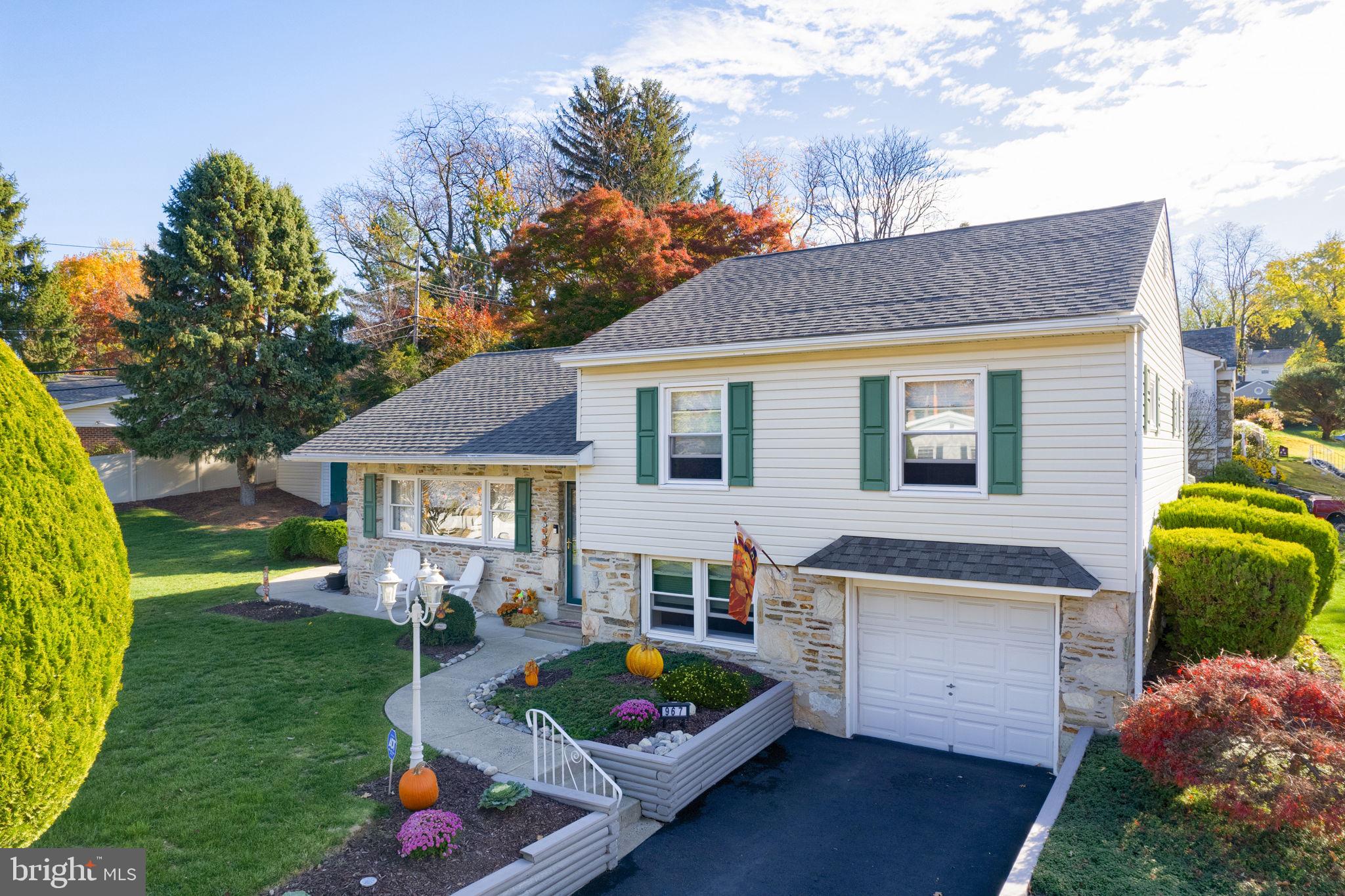 967 Old Ford Road Huntingdon Valley, PA 19006 - Photo 1 of 38