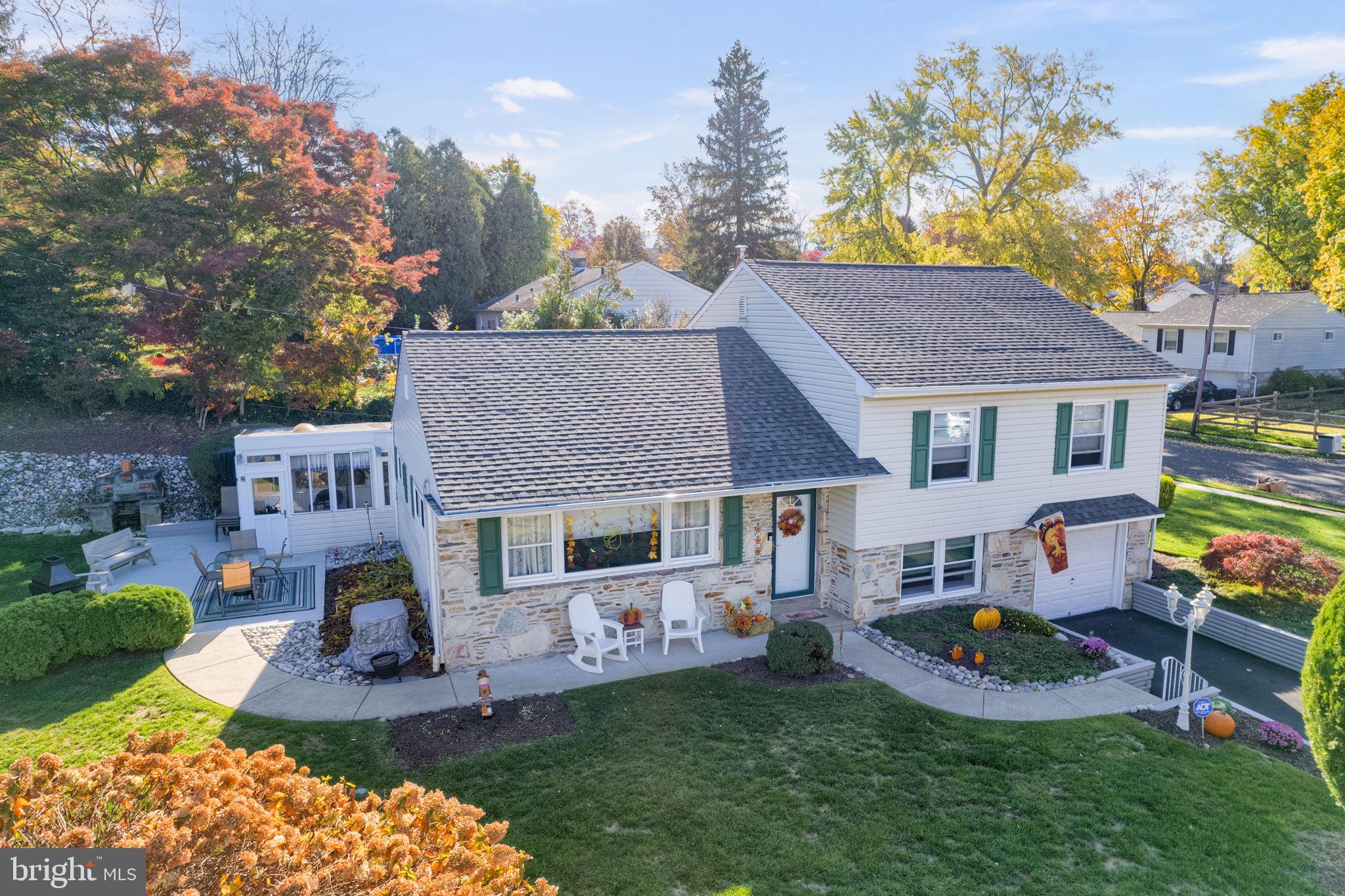 967 Old Ford Road Huntingdon Valley, PA 19006 - Photo 3 of 38
