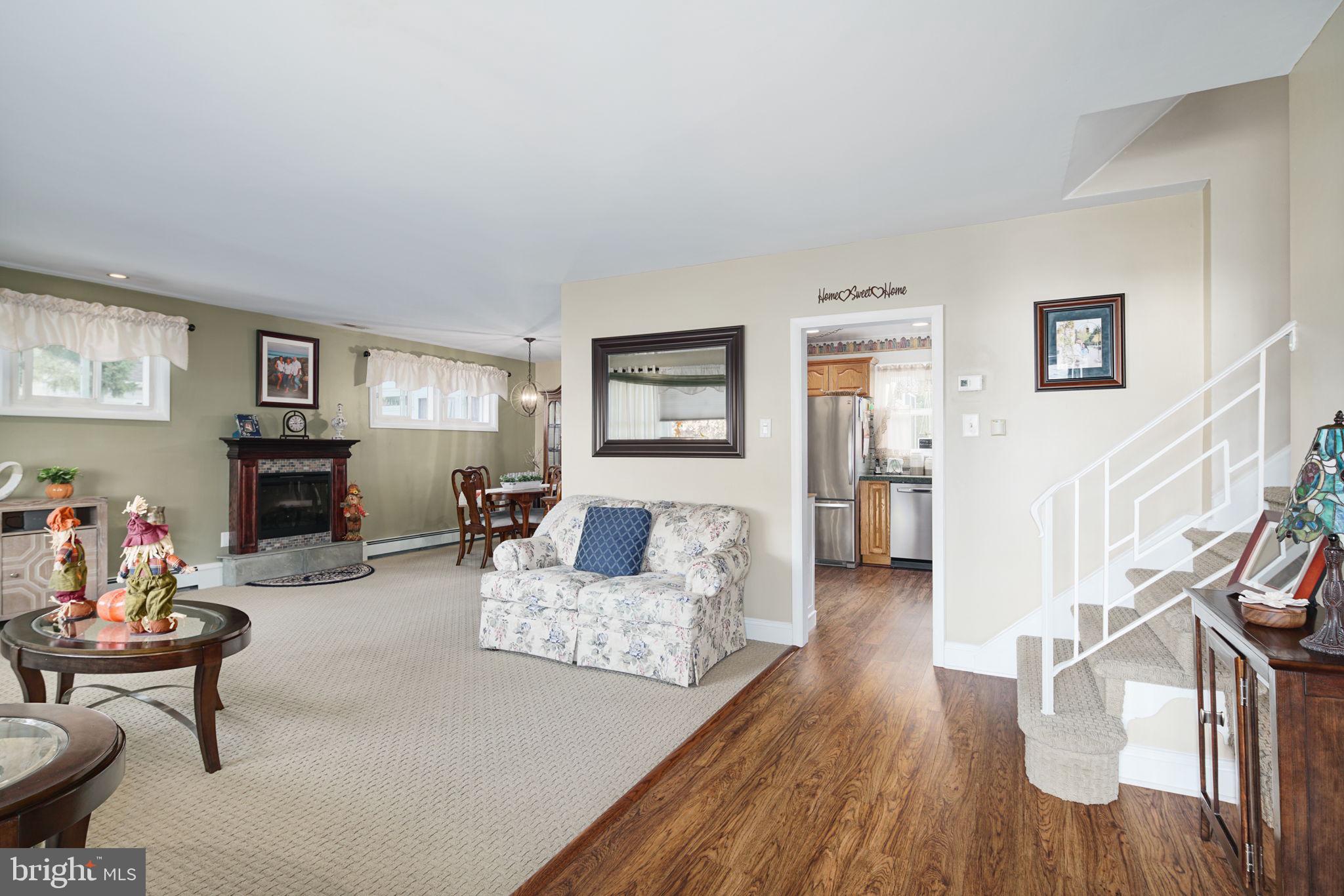967 Old Ford Road Huntingdon Valley, PA 19006 - Photo 4 of 38