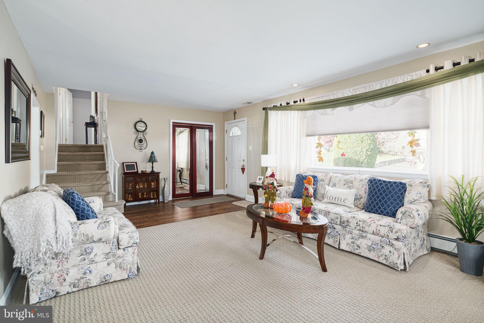 967 Old Ford Road Huntingdon Valley, PA 19006 - Photo 6 of 38
