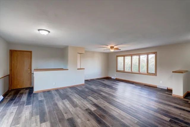 $345,000 | 505 Natchez Court, DeForest, WI 53532