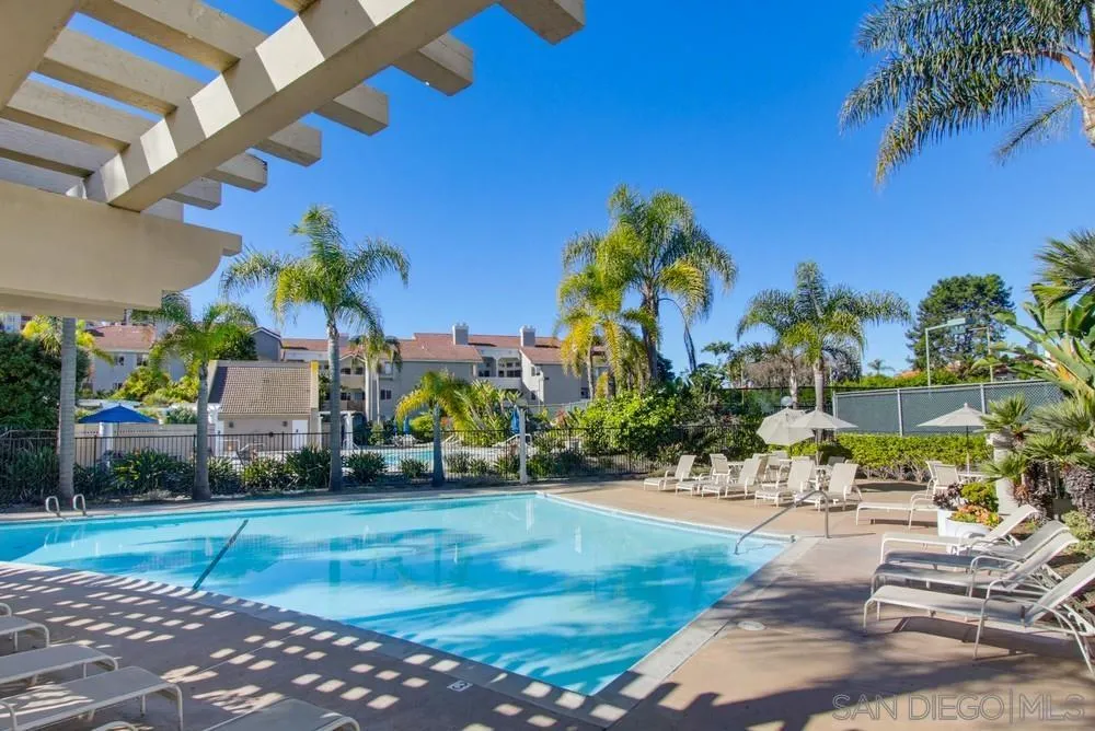 8868 Regents Road, Unit 103 San Diego, CA 92122 - Photo 47 of 50 a view of a park with palm trees