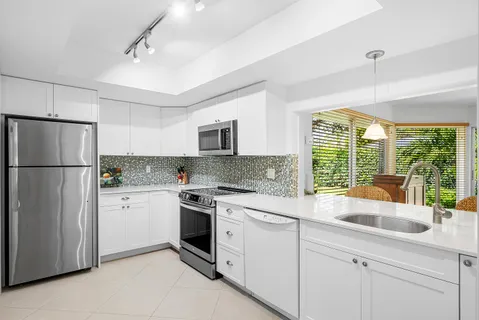 $589,900 | 481 Forestview Drive, Atlantis, FL 33462