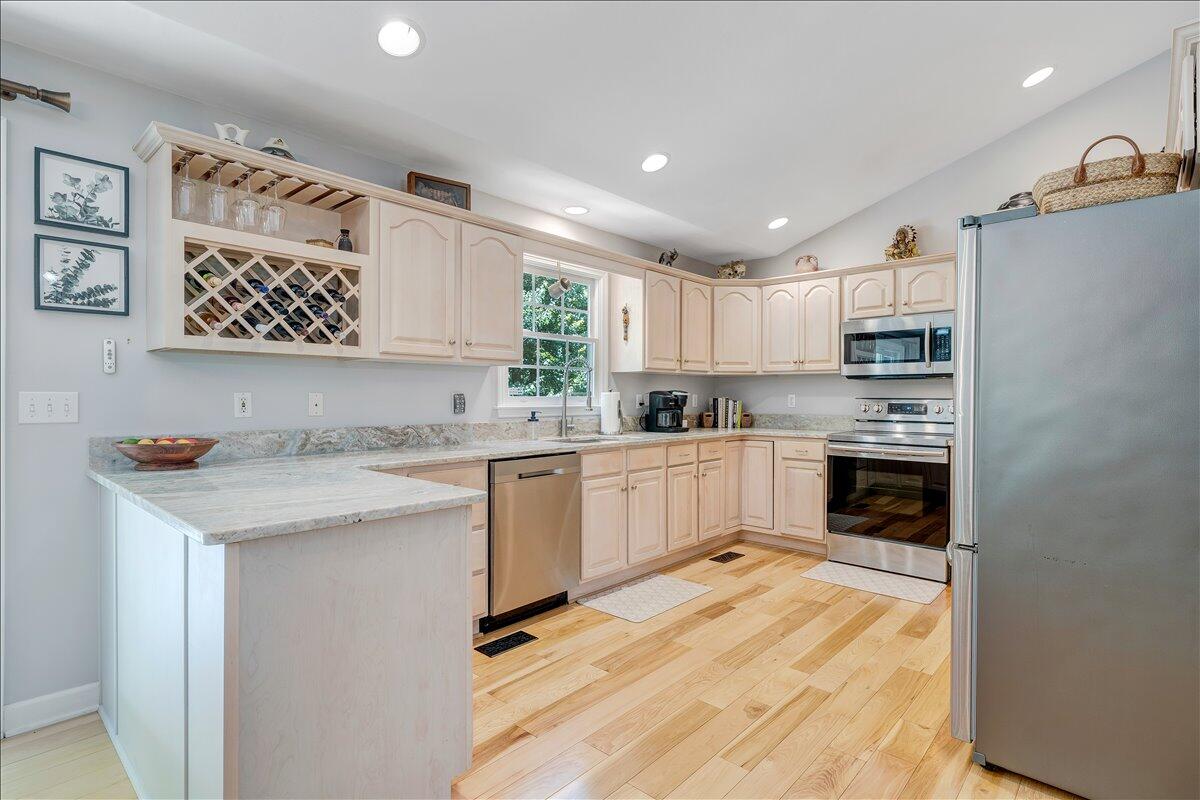 375 Silver Shadow Road Hardy, VA 24101 - Photo 12 of 47 18-MIB09372