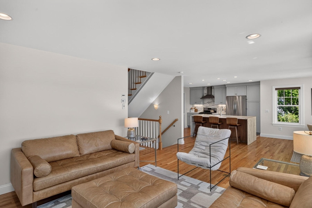 27 South Orleans Road Orleans, MA 02653 - Photo 9 of 42