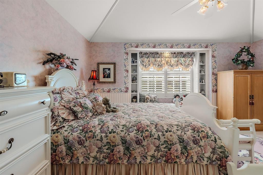 1 Willow Ridge Road Greenville, TX 75402 - Photo 21 of 38 a bedroom with a bed and a window