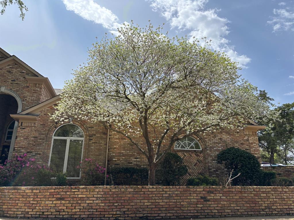 1 Willow Ridge Road Greenville, TX 75402 - Photo 7 of 38 a front view of a house