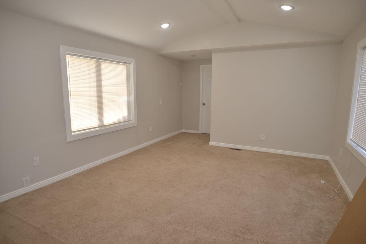 465 North 800 West, Unit 7 Cedar City, UT 84721 - Photo 2 of 23 DSC_6683
