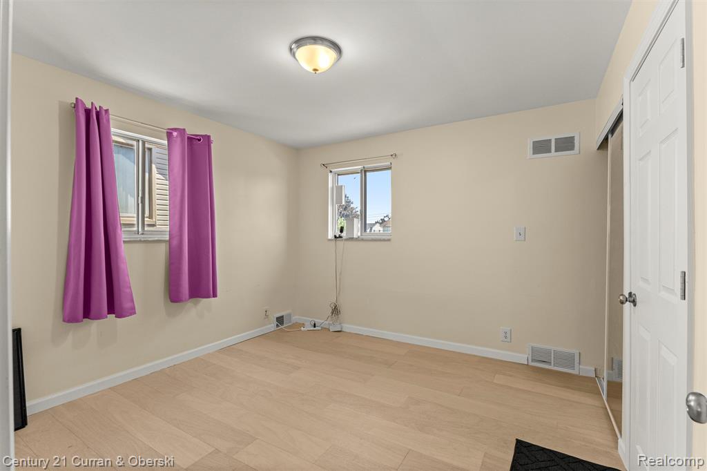 5110 Maple Street Dearborn, MI 48126 - Photo 21 of 45