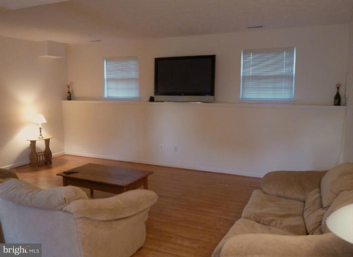 4623 Sandwood Road Baltimore, MD 21219 - Photo 21 of 30 Great Television Viewing Area