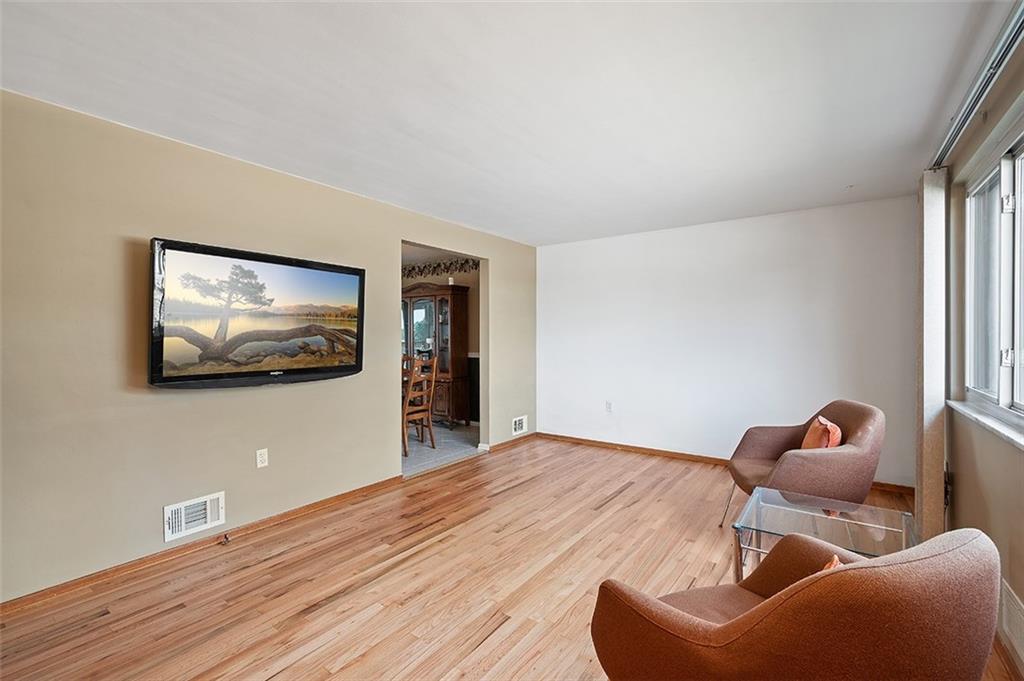 3128 Willett Road Pittsburgh, PA 15227 - Photo 4 of 24 Gallery Image 4