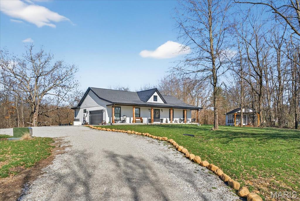 8104 Brickyard Hill Road Worden, IL 62097 - Photo 2 of 54