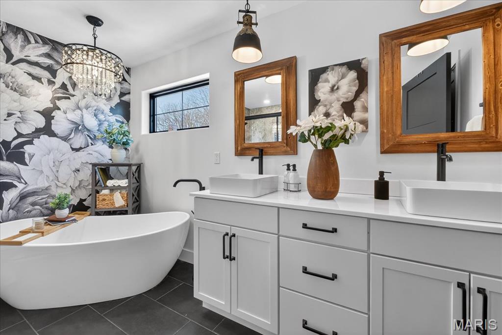 8104 Brickyard Hill Road Worden, IL 62097 - Photo 21 of 54