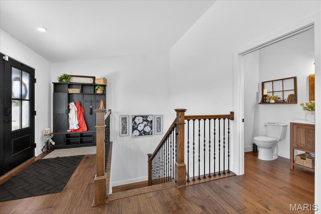 8104 Brickyard Hill Road Worden, IL 62097 - Photo 5 of 54