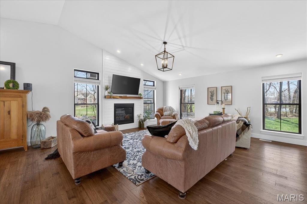 8104 Brickyard Hill Road Worden, IL 62097 - Photo 8 of 54