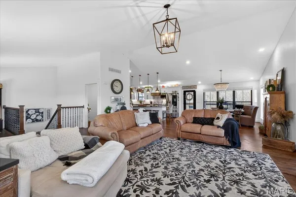 $615,000 | 8104 Brickyard Hill Road, Worden, IL 62097